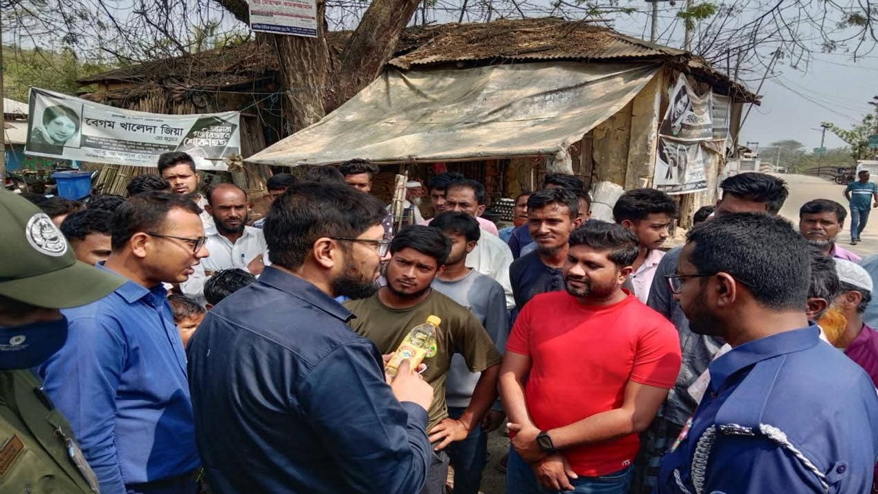 লামায় ৯ ব্যবসায়ীকে জরিমানা