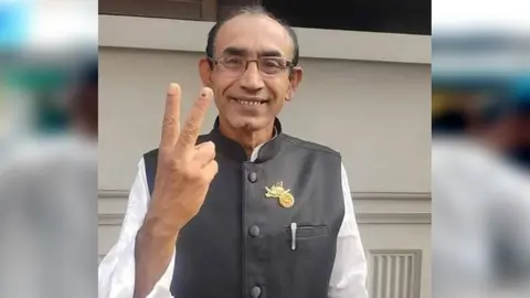 লোহাগড়ায় নাশকতা মামলায় গ্রেপ্তার আ.লীগ নেতা 