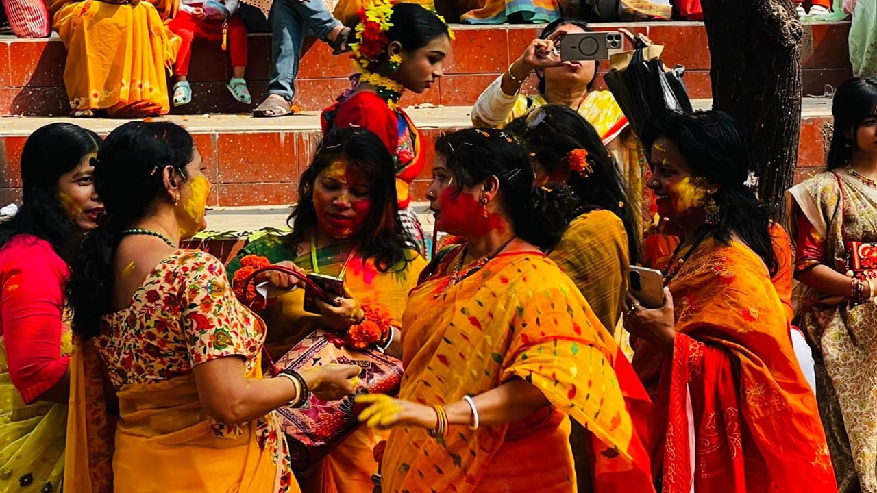 ‘ভালোবাসা’ দিবস