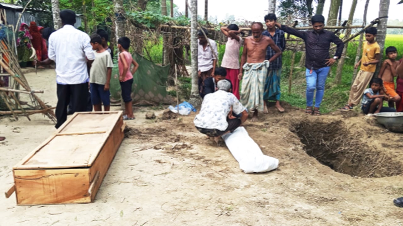 পরিচয় ভুলে ২০ মাস পর কবর থেকে লাশ উত্তোলন