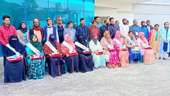 শ্বশুর-শাশুড়ির সেবা করে সম্মাননা পেলেন ১২ পুত্রবধূ