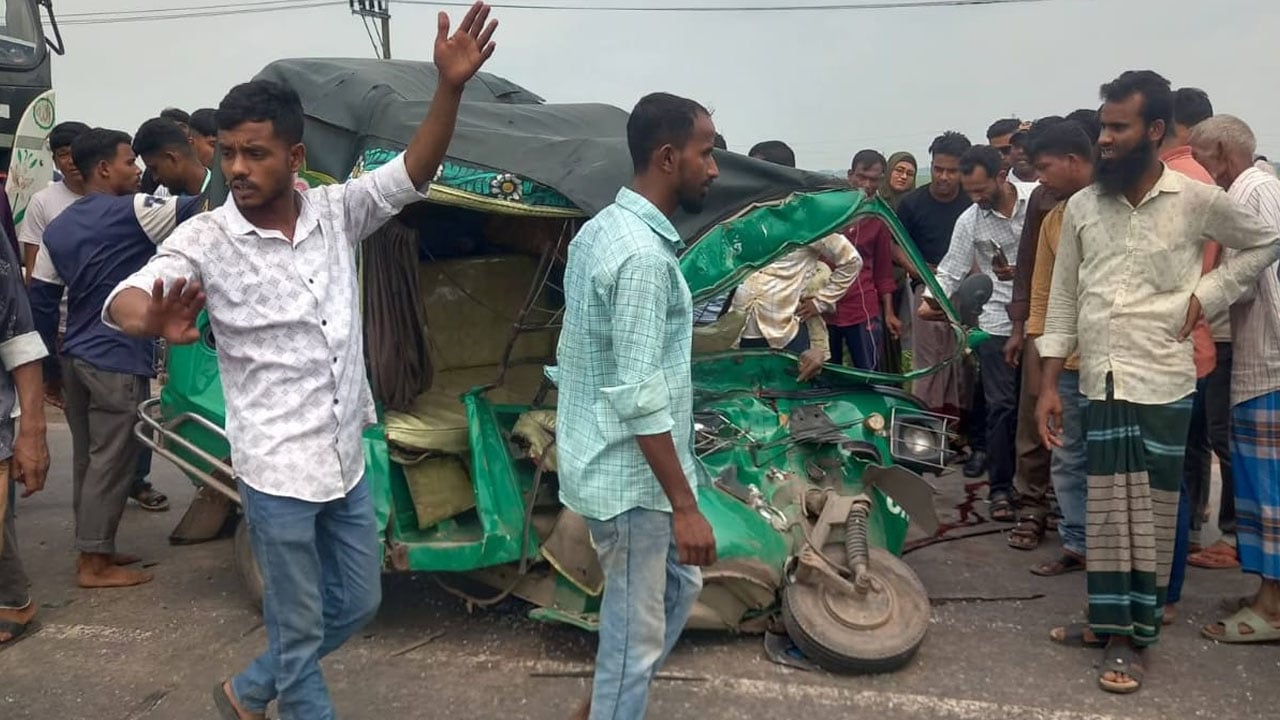 মাধবপুরে ড্রামট্রাকের চাপায় অটোরিকশার দুই যাত্রী নিহত