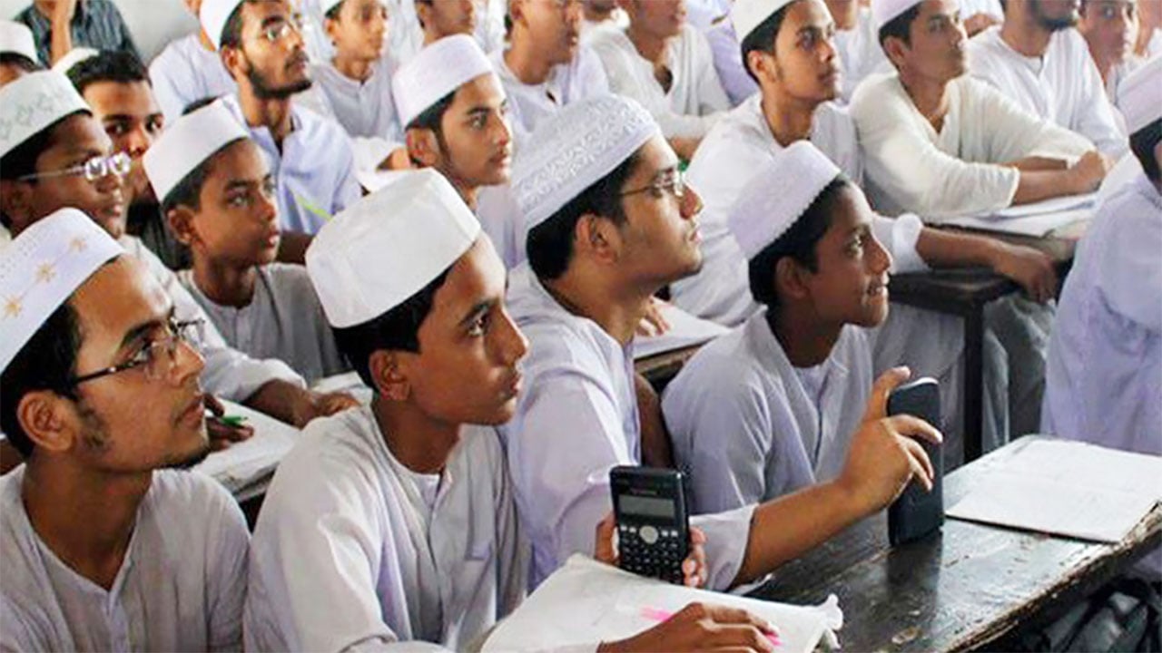 আগামী বছর থেকে চালু হচ্ছে মাদরাসায় ব্যবসায় শিক্ষা