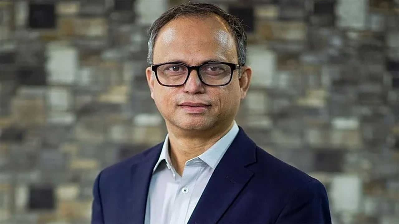 জ্বালানি সংকটে পোশাক উৎপাদন ৩৫% কম হচ্ছে