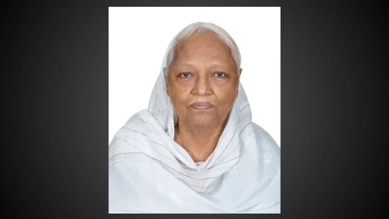 আমার দেশ সম্পাদকের মায়ের মৃত্যুতে চট্টগ্রামের বিভিন্ন শ্রেণি-পেশার মানুষের শোক