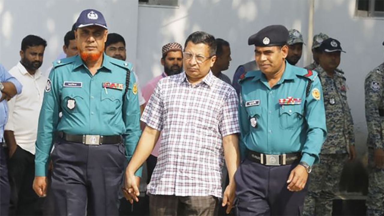 শাপলা চত্বর গণহত্যায় সাবেক আইজিপি মামুনকে আসামি করা হবে