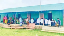 নানা সংকটে মুখ থুবড়ে পড়েছে প্রাথমিক শিক্ষা