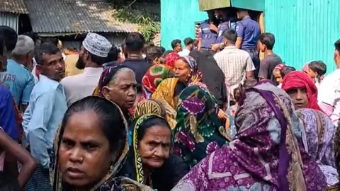 মানিকগঞ্জে নিজ ঘর থেকে প্রবাস ফেরত স্বামী, স্ত্রী ও কন্যাসন্তানের লাশ উদ্ধার