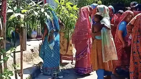 অটোরিকশার ব্যাটারি চুরি করতে গিয়ে ধরা পড়ল জামাই, ধস্তাধস্তিতে প্রাণ গেল শ্বশুরের