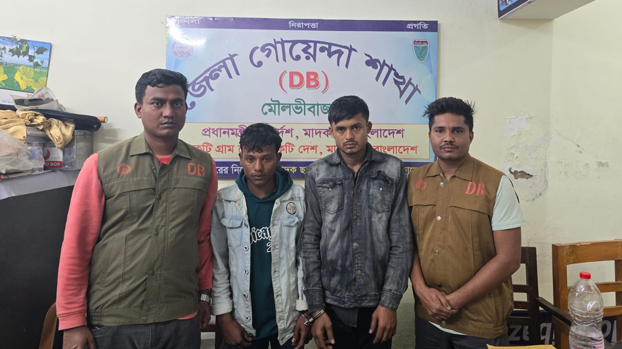 মৌলভীবাজারে ১৮৮ বস্তা ভারতীয় চিনি উদ্ধার, আটক ২