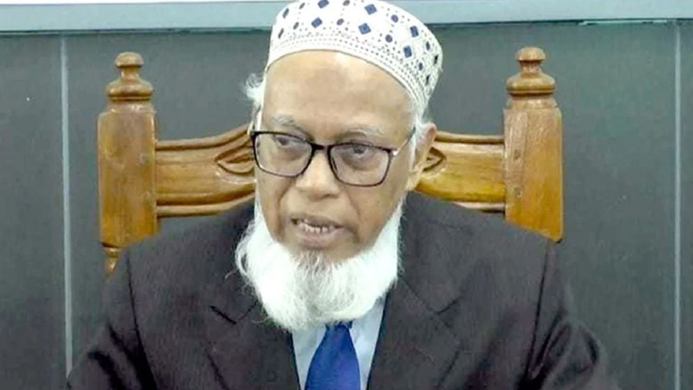 নির্বাচন কার্যালয়ে আগুন ও হাদির ঘটনা পর্যবেক্ষণ করছে ইসি