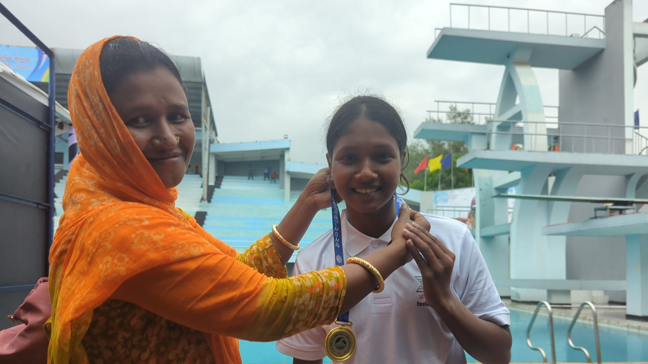 জাতীয় বয়সভিত্তিক সাঁতারে রেকর্ড গড়লেন মাইশা