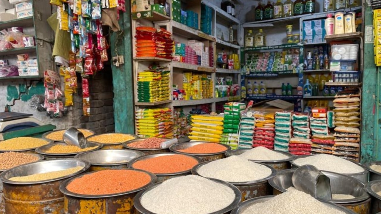 খুচরা পর্যায়ে ভ্যাট আরোপ থেকে সরে আসছে সরকার