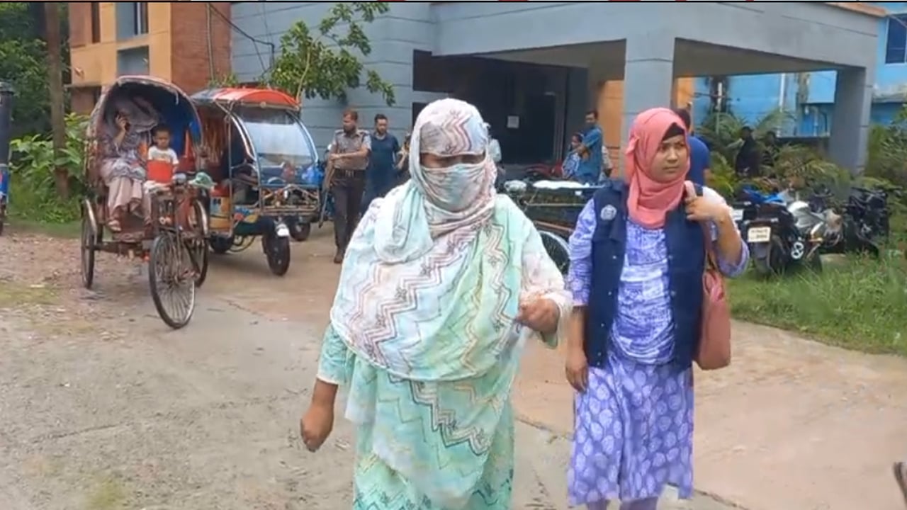 শাশুড়ি গ্রেপ্তার, জামাইকে খুঁজছে পুলিশ