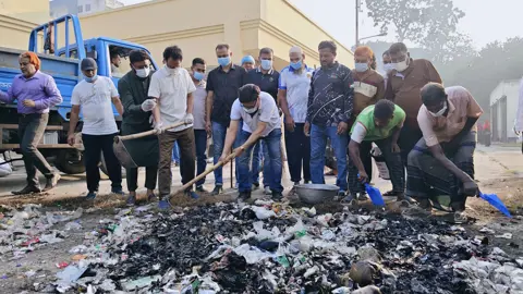মেহেরপুর জেনারেল হাসপাতালে বিএনপির পরিচ্ছন্নতা অভিযান