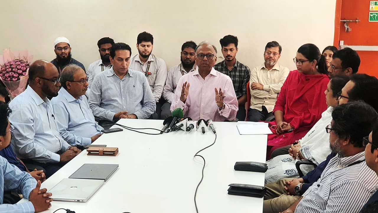 জুলাই গণঅভ্যুত্থানের শহীদরা আমাদের গৌরব: মাহমুদুর রহমান