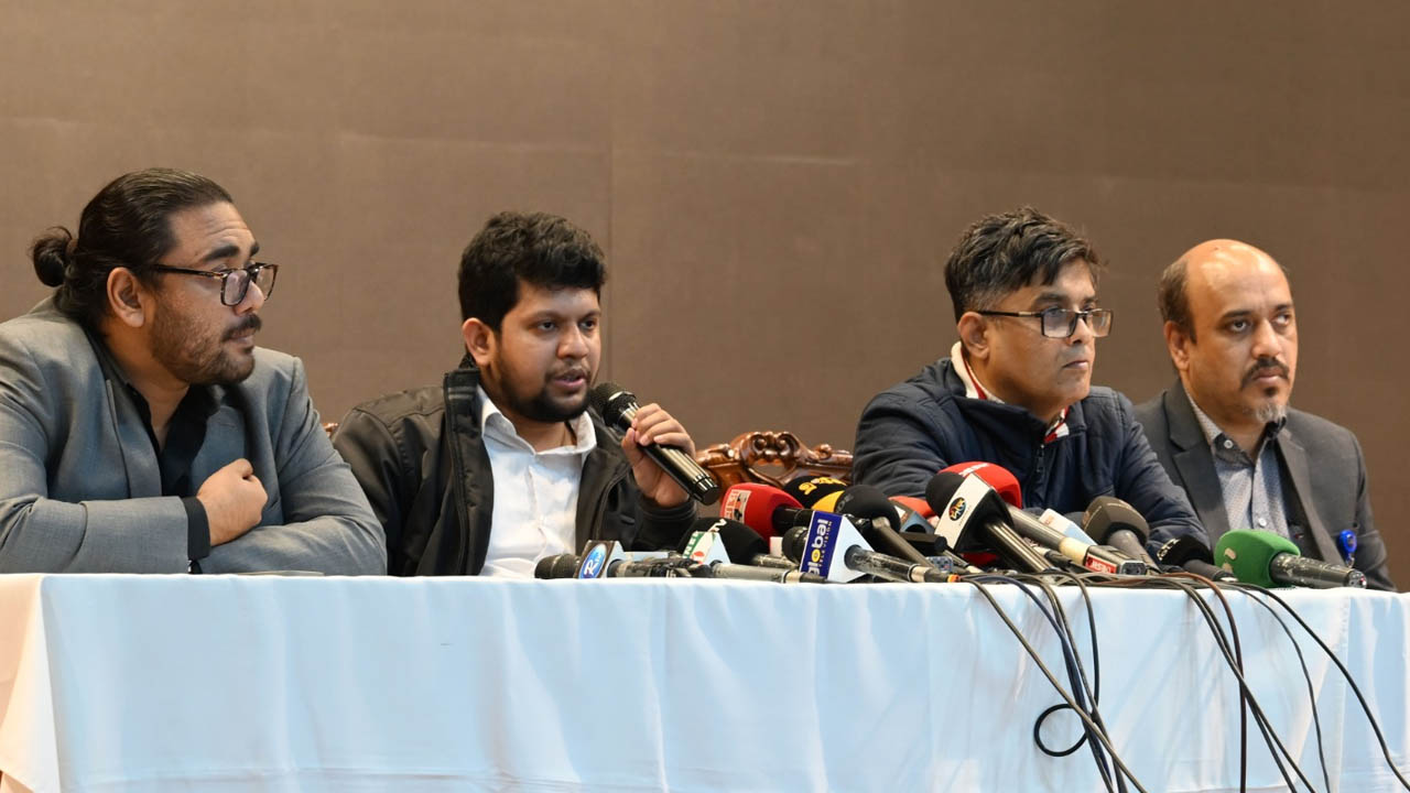 আগামী সপ্তাহে রাজনৈতিক দলগুলোর সঙ্গে সংলাপ: মাহফুজ আলম