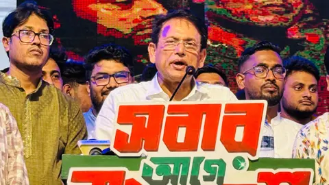 মেধাবী তরুণরাই নতুন রাজনীতির নেতৃত্ব দেবে: শিক্ষামন্ত্রী