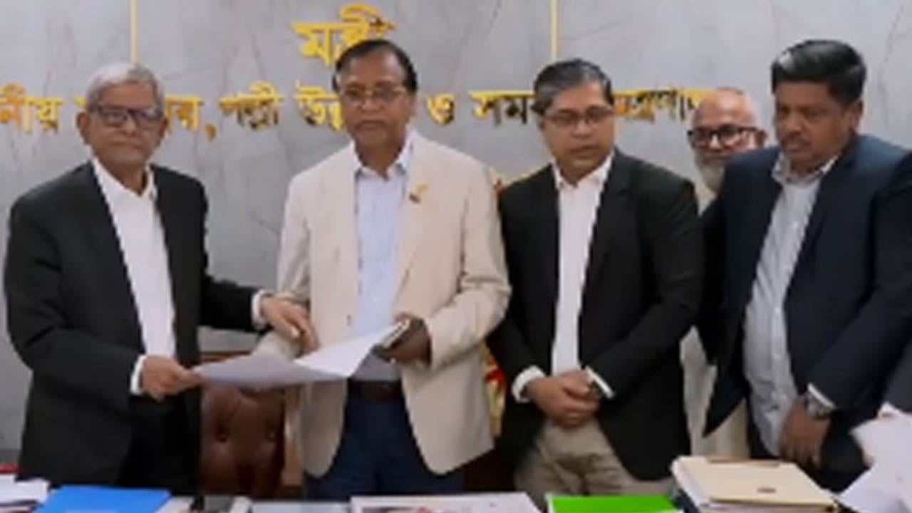 মেয়াদ অনুযায়ী ধাপে ধাপে সিটি করপোরেশন নির্বাচন হবে : মির্জা ফখরুল