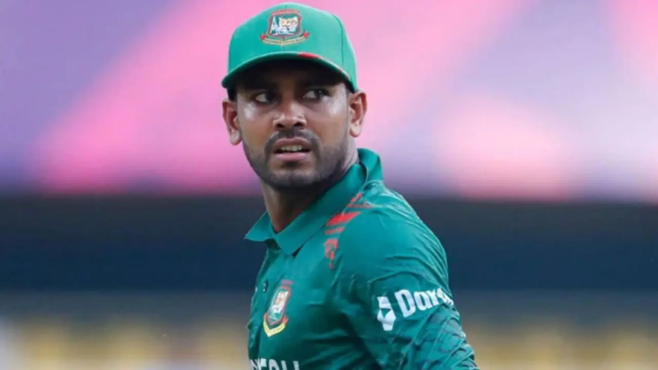 ‘বিশ্বকাপে না খেলা ছিল রাজনৈতিক সিদ্ধান্ত’, মুখ খুললেন মিরাজ