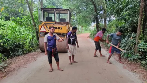আমার দেশ-এর প্রতিবেদন প্রকাশের পর জোরারগঞ্জ-আবুরহাট সড়ক সংস্কার শুরু
