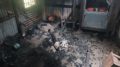 বিরোধের জেরে প্রনতি রাণীর শেষ আশ্রয়টুকুও পুড়ে ছাই 