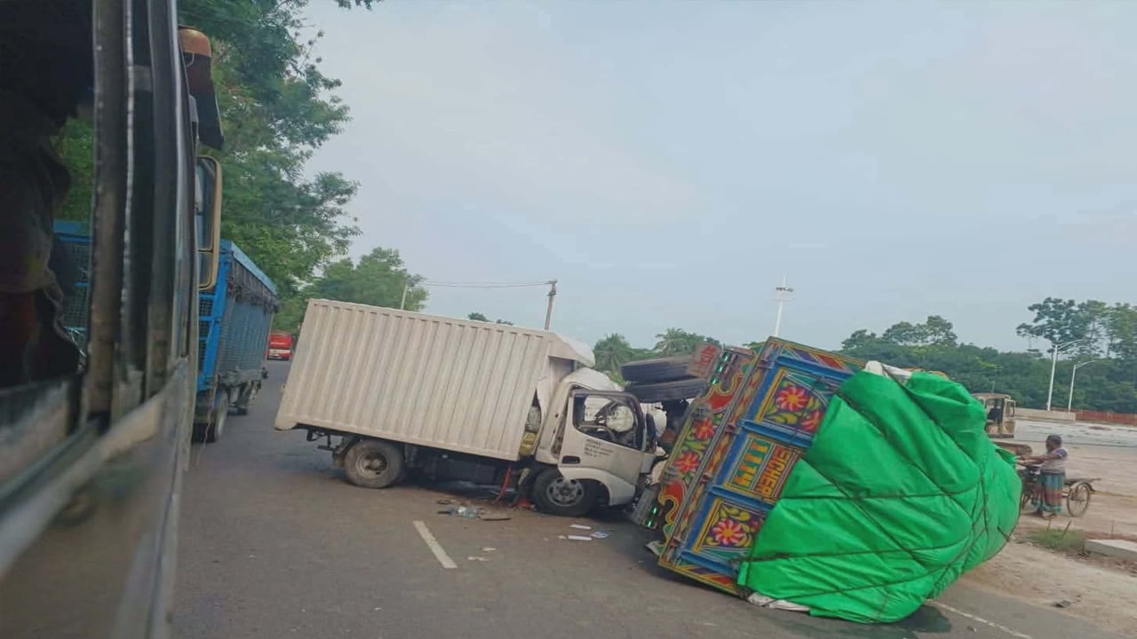 মুকসুদপুরে সড়ক দুর্ঘটনায় একজন নিহত