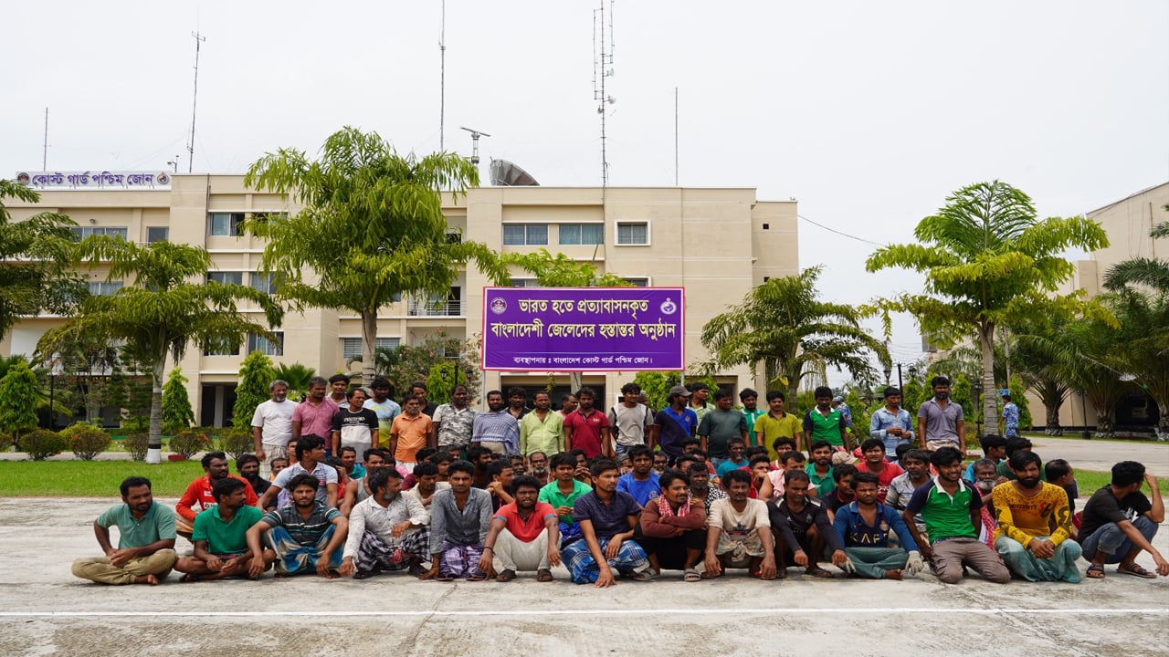 ভারত থেকে ফিরলেন ৯১ বাংলাদেশি জেলে