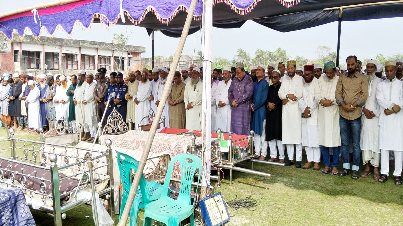 এক সঙ্গে ৯ জনের জানাজা, পাশাপাশি দাফন