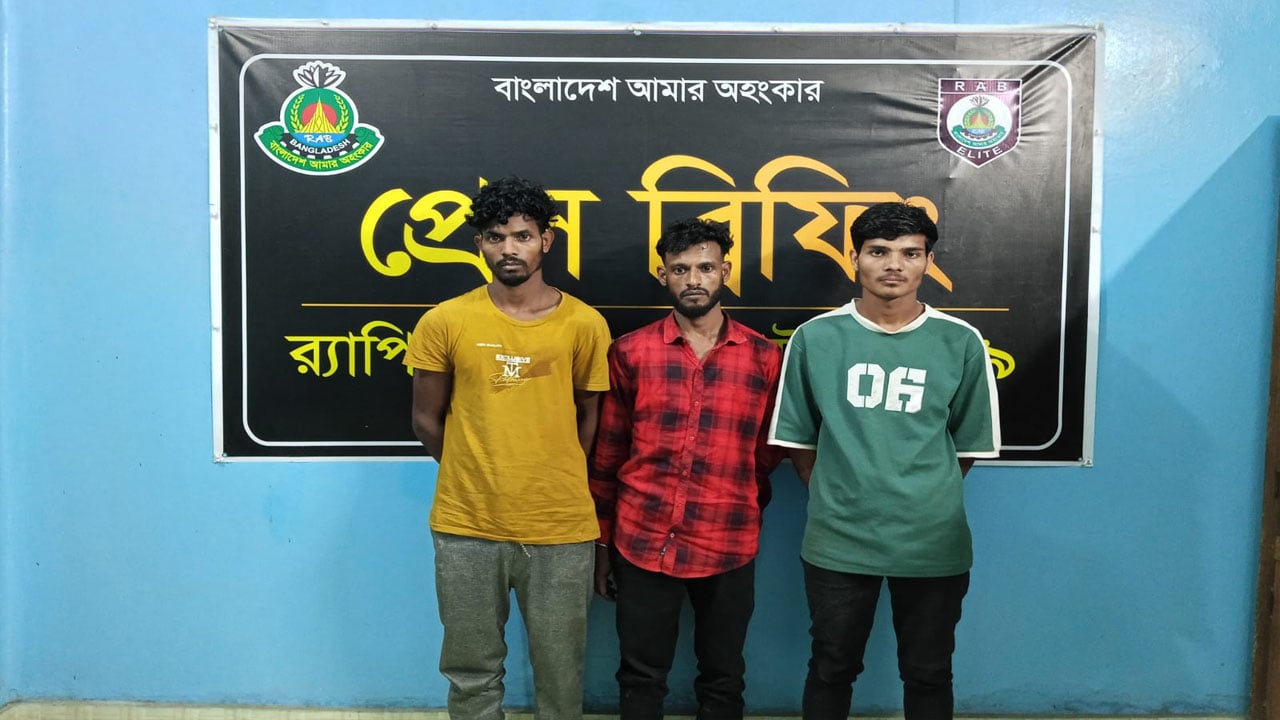 মাদক ও মোটরসাইকেলসহ ৩ জন গ্রেপ্তার