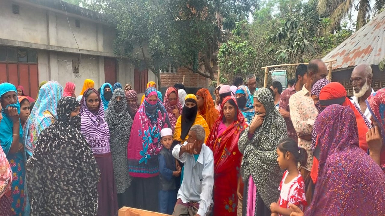 মহেশপুরে বিদ্যুৎস্পৃষ্টে মামা-ভাগনের মৃত্যু