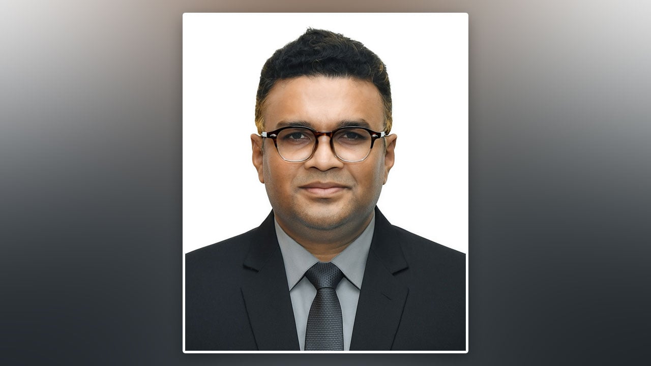 মা দিবস: ভালোবাসা, ইতিহাস ও আত্মত্যাগের এক অনন্য প্রতীক