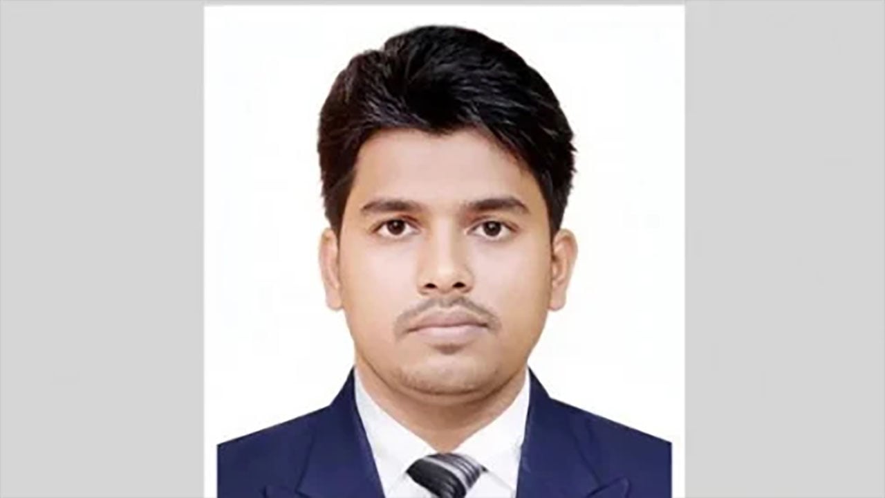 আসিফ মাহমুদের সাবেক এপিএস মোয়াজ্জেমের দেশত্যাগে নিষেধাজ্ঞা