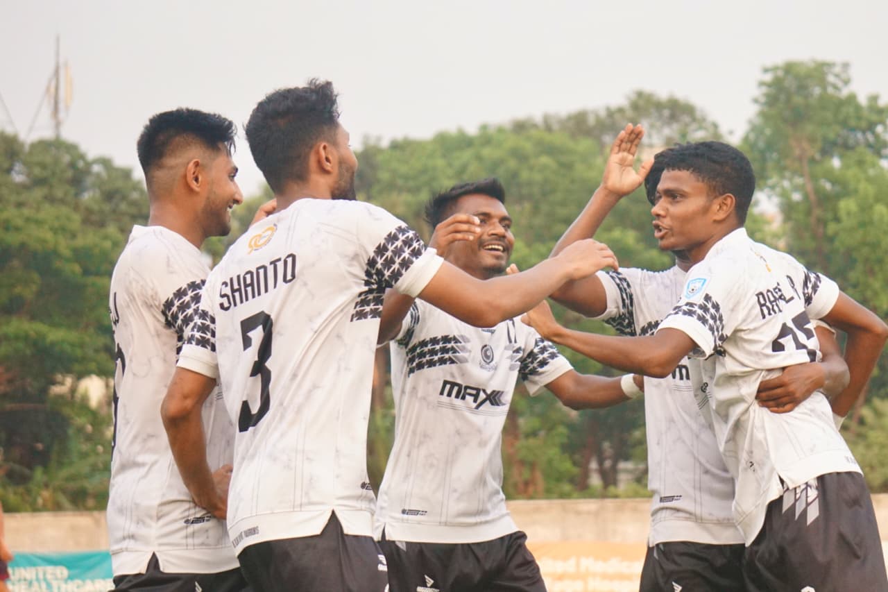 জয়ের ছন্দে মোহামেডান শীর্ষ স্থান মজবুত কিংসের