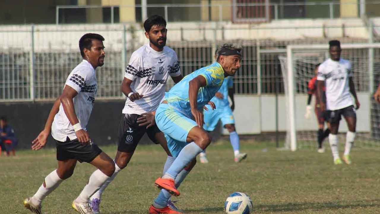 মোহামেডানকে হারিয়ে দুইয়ে উঠল আবাহনী