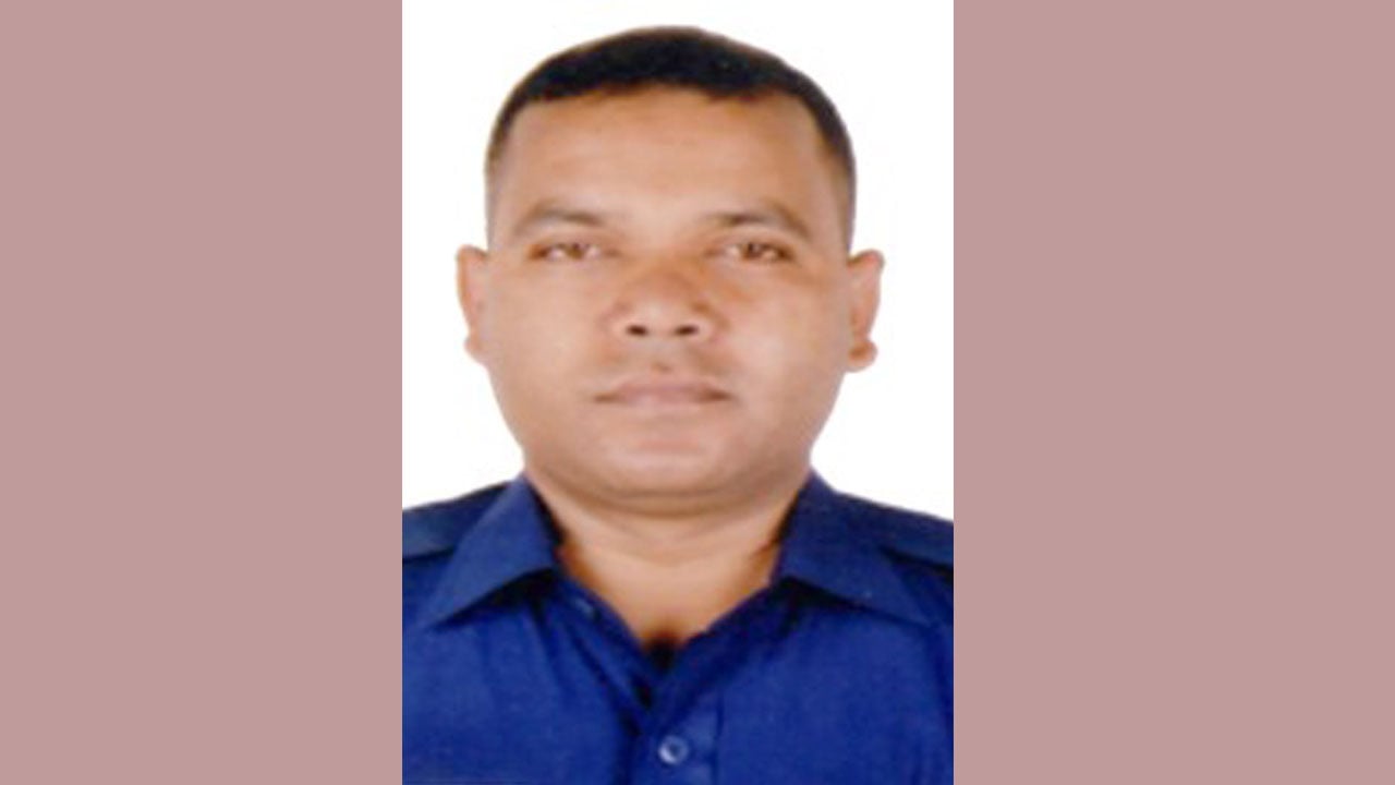 ছাত্রদল নেতার হাতে নারীসহ ধরা পড়া সেই ওসি প্রত্যাহার
