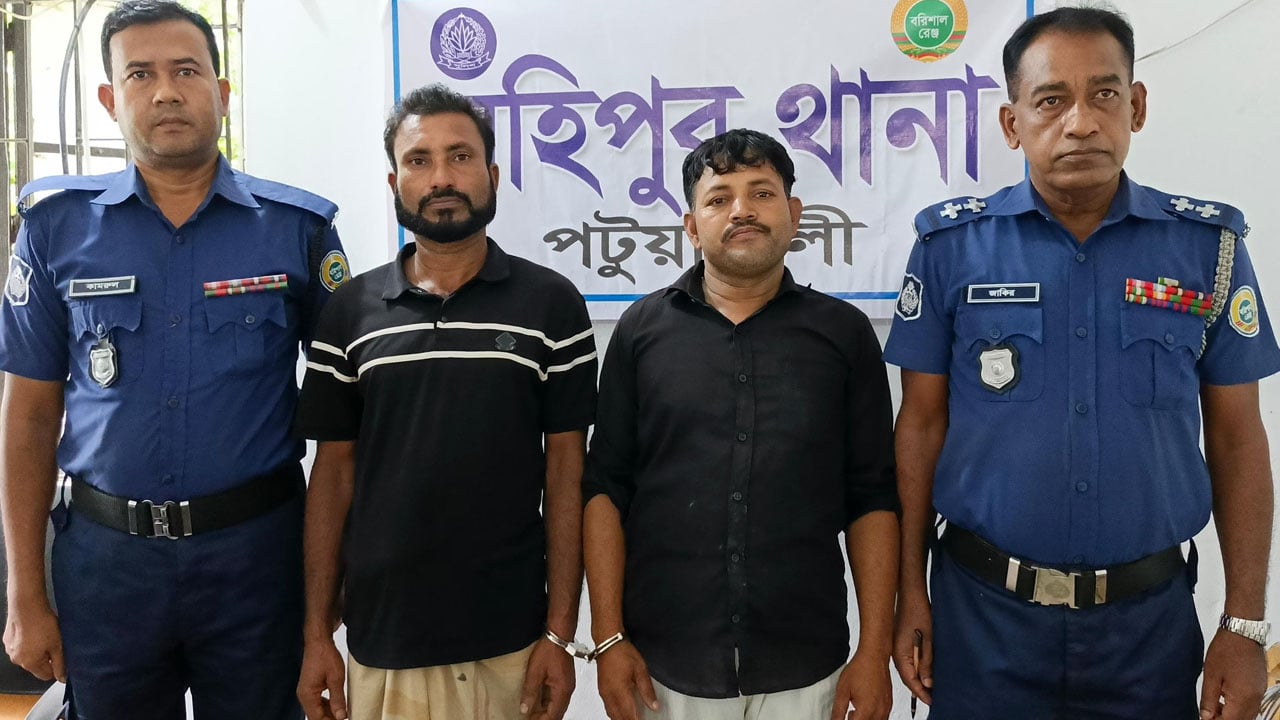 কুয়াকাটায় সাংবাদিকের ওপর হামলা, দুই আসামি গ্রেপ্তার