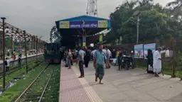 মোহনগঞ্জে টিকিট কালোবাজারির প্রতিবাদে যাত্রীকে মারধর, স্মারকলিপি