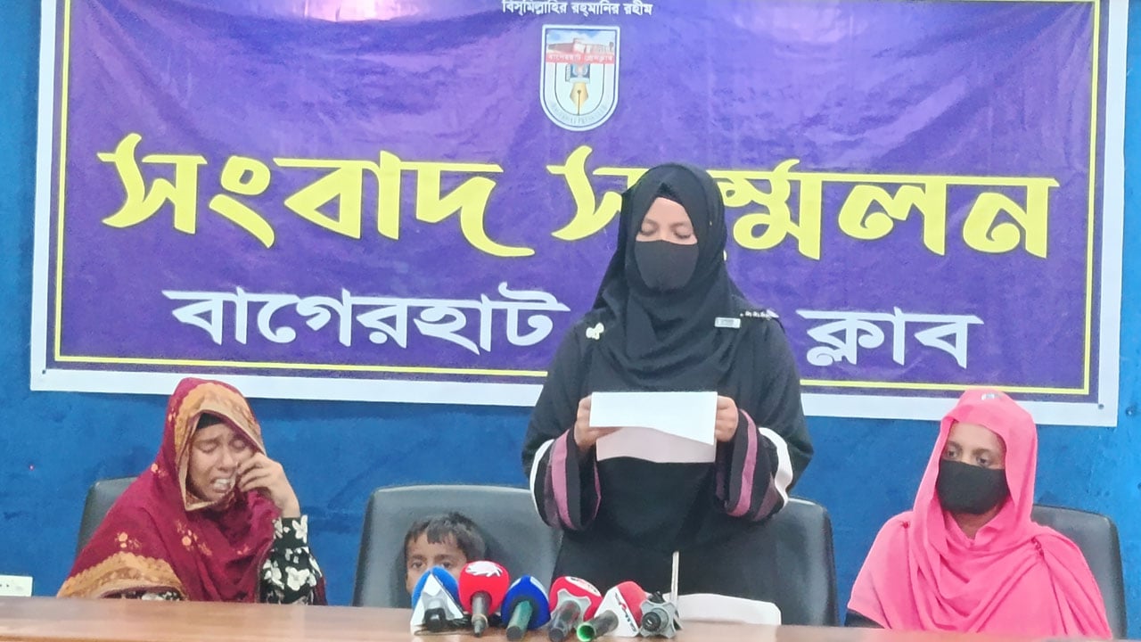 মোংলায় কোস্ট গার্ড পরিচয়ে যুবককে তুলে নেয়ার অভিযোগ