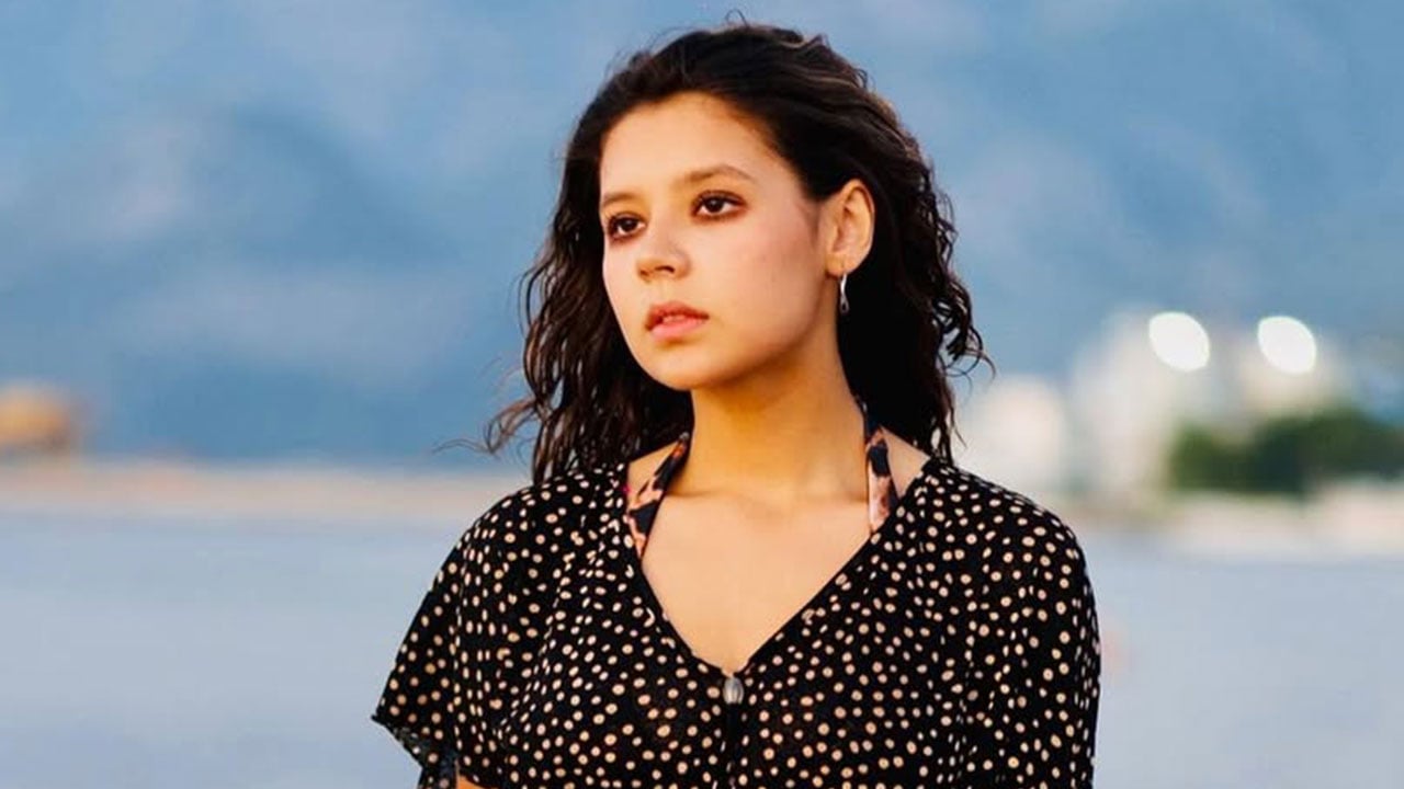 পথচারীকে মারধরের অভিযোগে রাশিয়ান মডেল মনিকার বিরুদ্ধে মামলা