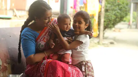 আবারও ইতালি যাচ্ছে দেশের ‘ময়না’