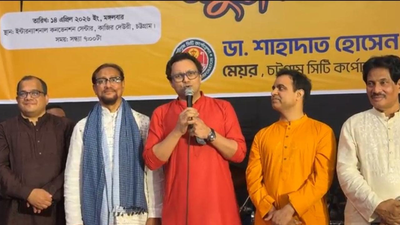 দেশাত্মবোধক গান গেয়ে দর্শকদের চমকে দিলেন সাঈদ আল নোমান