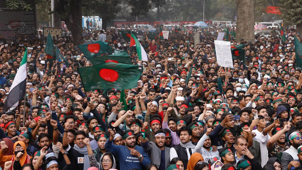 ইসরাইল বিরোধী বিক্ষোভে পথ দেখাচ্ছে বাংলাদেশ