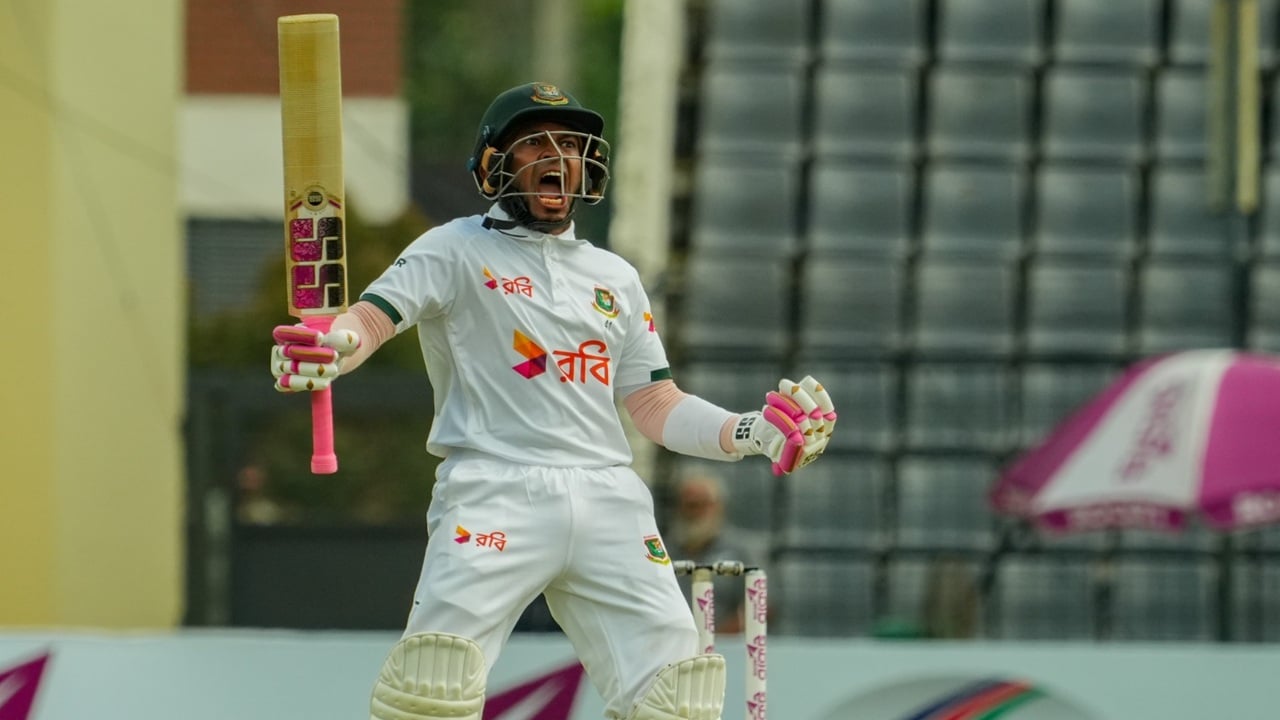 মুশফিক দ্য বেস্ট!