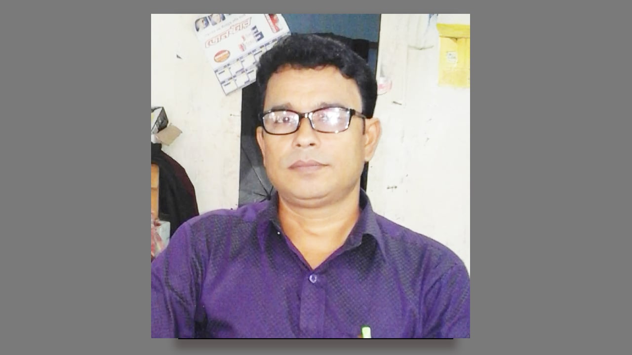 সড়ক দুর্ঘটনায় বাড়ি ফেরা হলো না চাঁদপুরের স্কুল শিক্ষকের