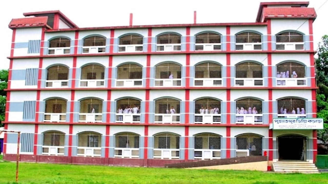 মতলব উত্তরে ৭ এইচএসসি পরীক্ষার্থী বহিষ্কার, ৫ শিক্ষককে অব্যাহতি
