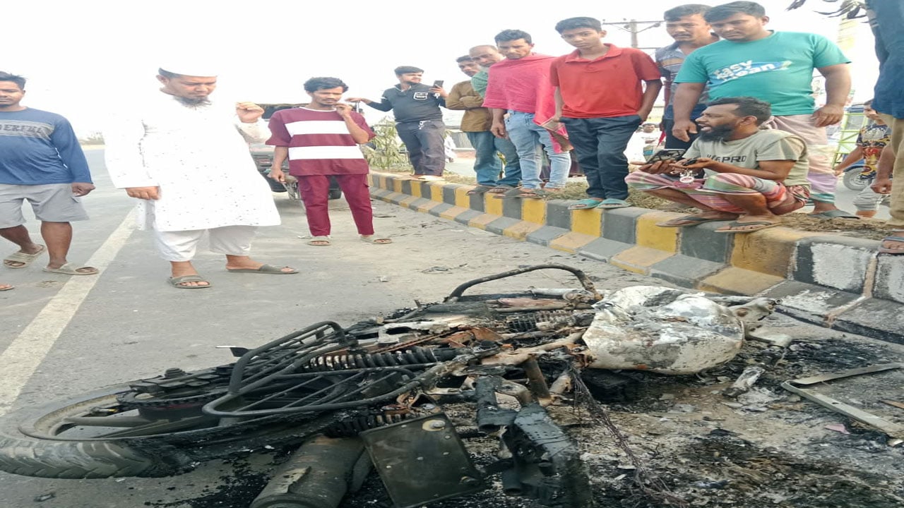 সিদ্ধিরগঞ্জে গণপিটুনিতে ছিনতাইকারী নিহত