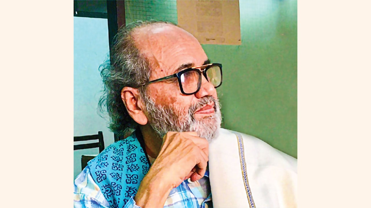 মৃত্তিকা ও কালের কবি আল মুজাহিদী