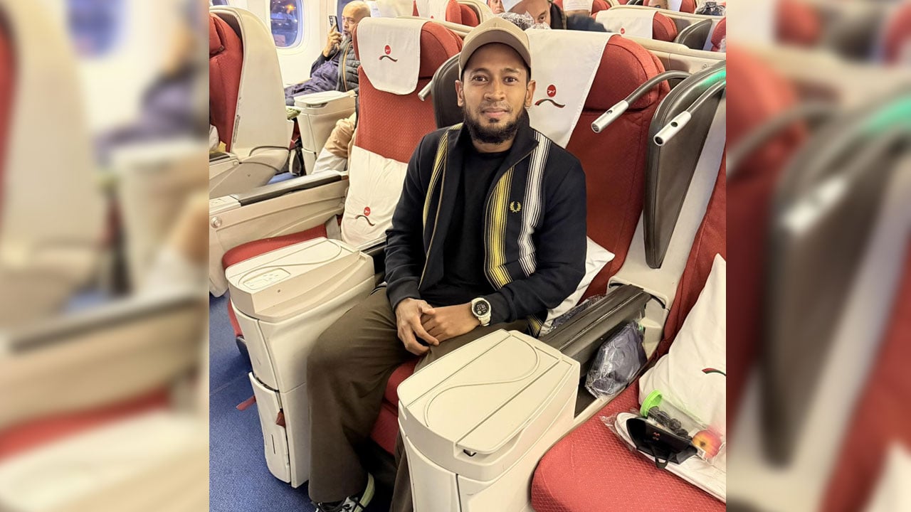 সৌদিতে আটকে থাকার পর দেশে ফিরছেন মুশফিক