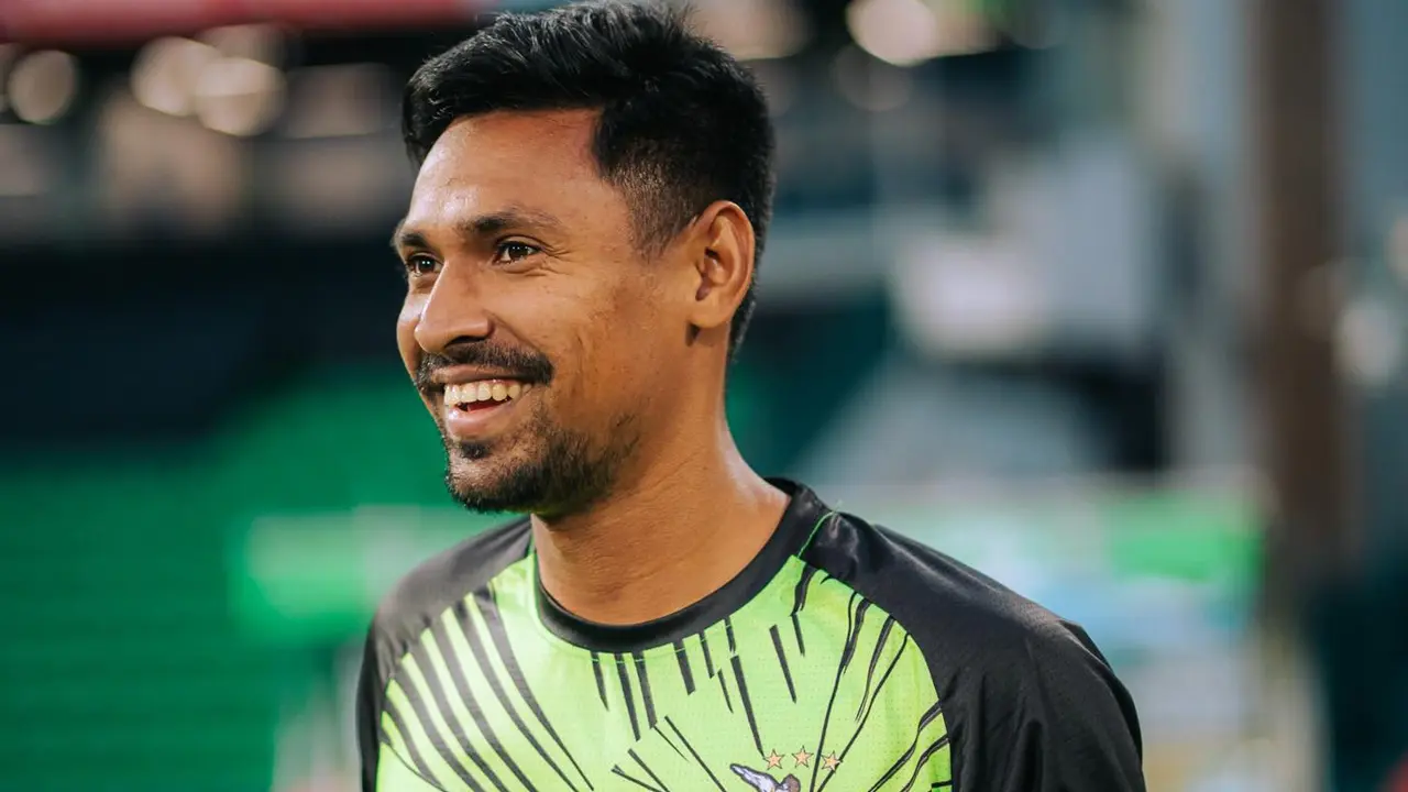 আমিরকে ছাড়িয়ে টি-টোয়েন্টিতে পেসারদের শীর্ষে মুস্তাফিজ